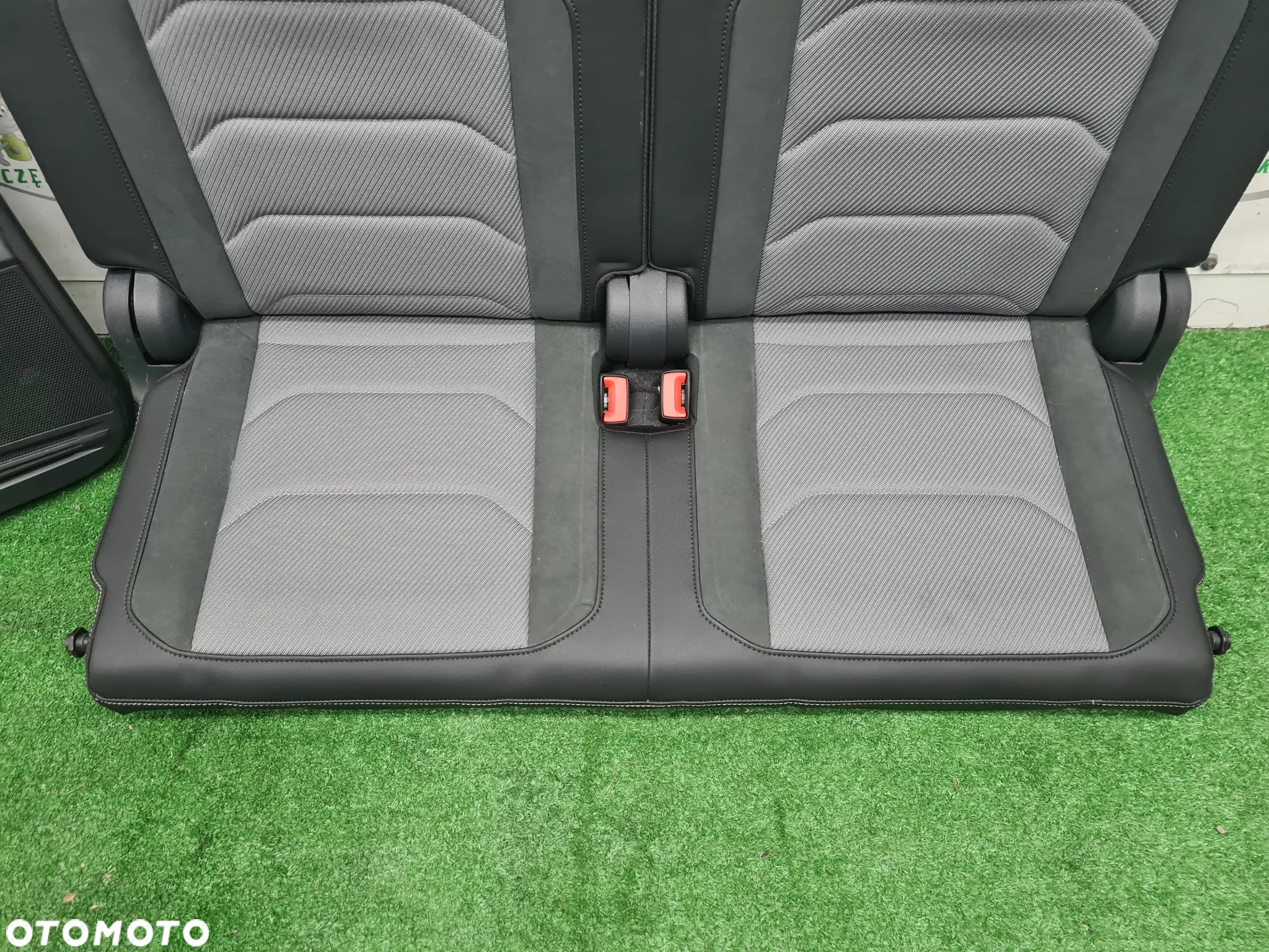 VW TIGUAN ALLSPACE R-LINE FOTELE GRZANE  FOTEL KANAPA BOCZEK DRZWI - 26