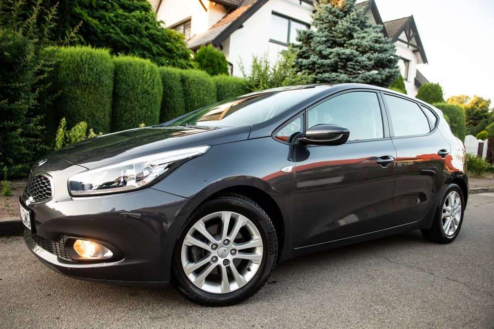 Kia Ceed II (2012-) 1.4 CVVT Attract 2013