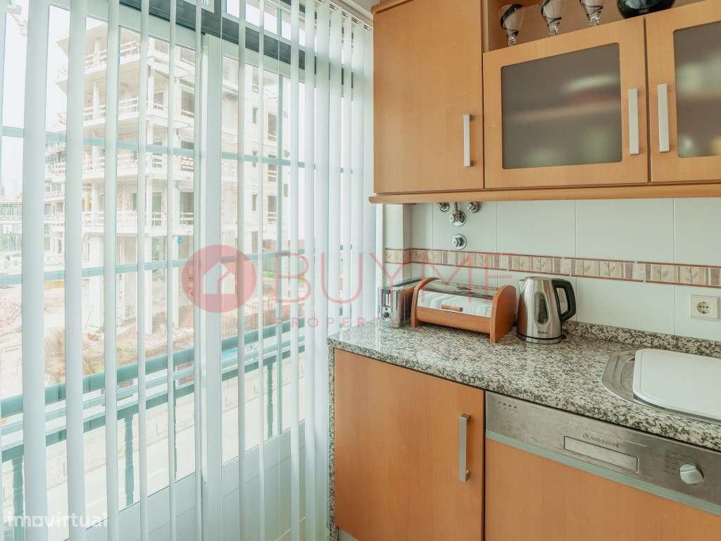 Apartamento T1 com Estacionamento Privativo no Centro de Quarteira,...-9