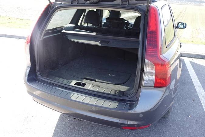 Volvo V50 2.0D Momentum - 8