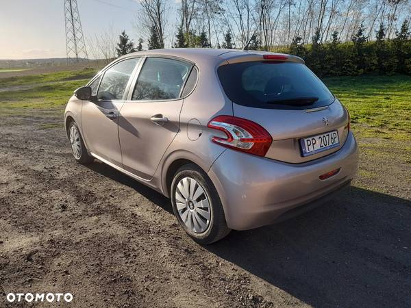 Peugeot 208 1.2 PureTech Allure - 15