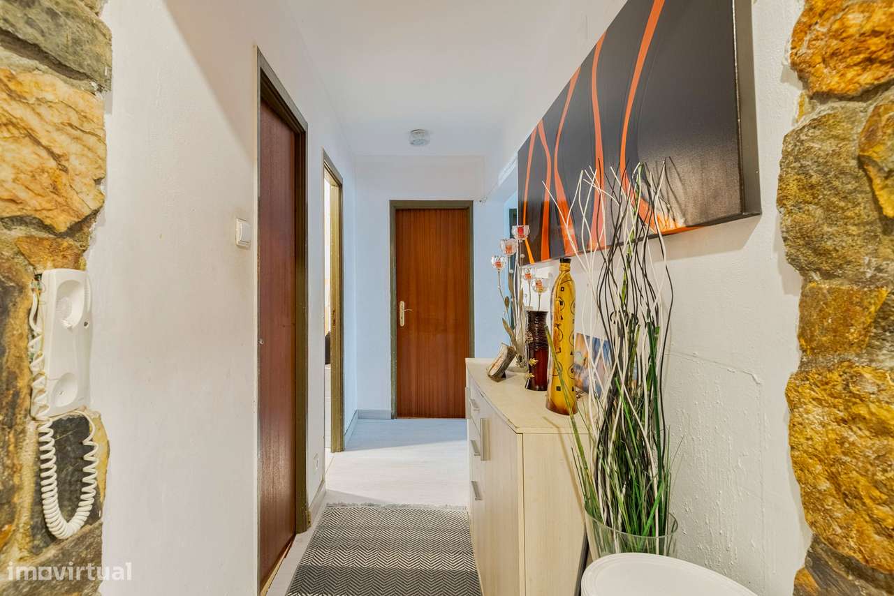 LARANJEIRO - Apartamento T3 com 2 WC-15