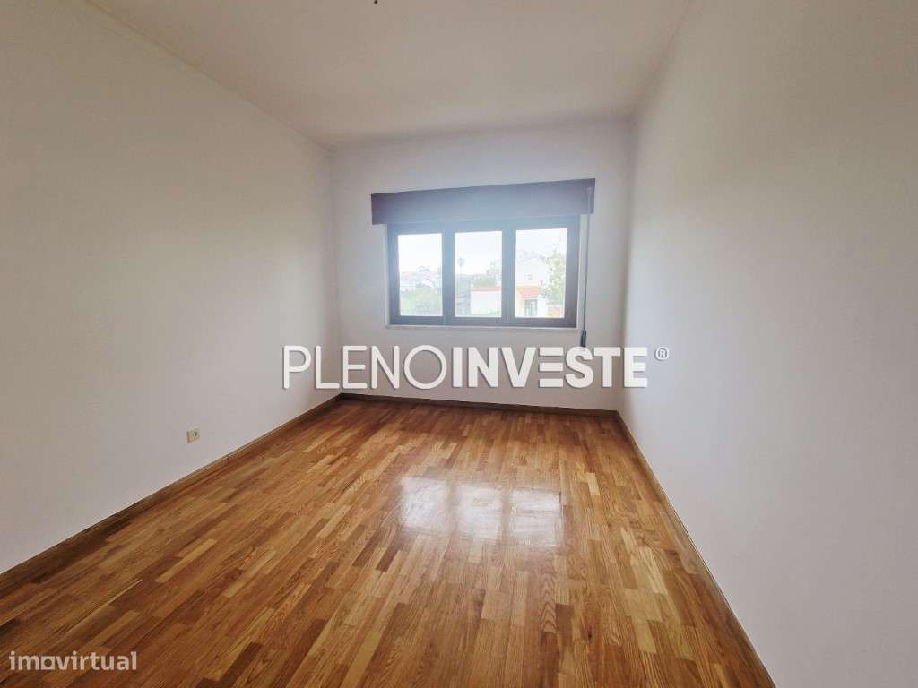 Moradia V3 com Garagem em Vale Milhaços-30