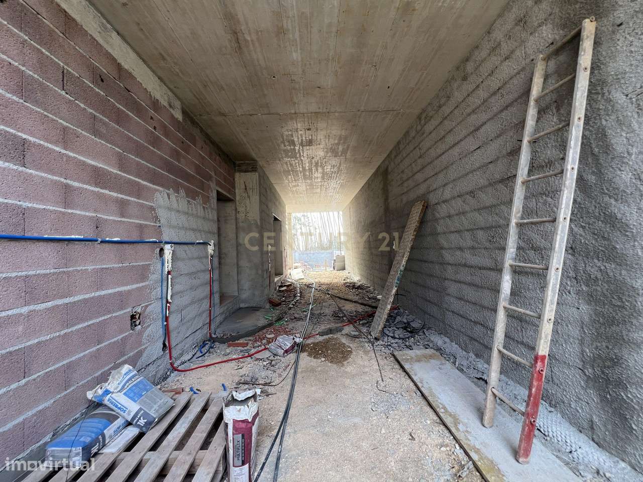 Moradia Moderna T3 com Excelentes Áreas e Espaço Exterior-6