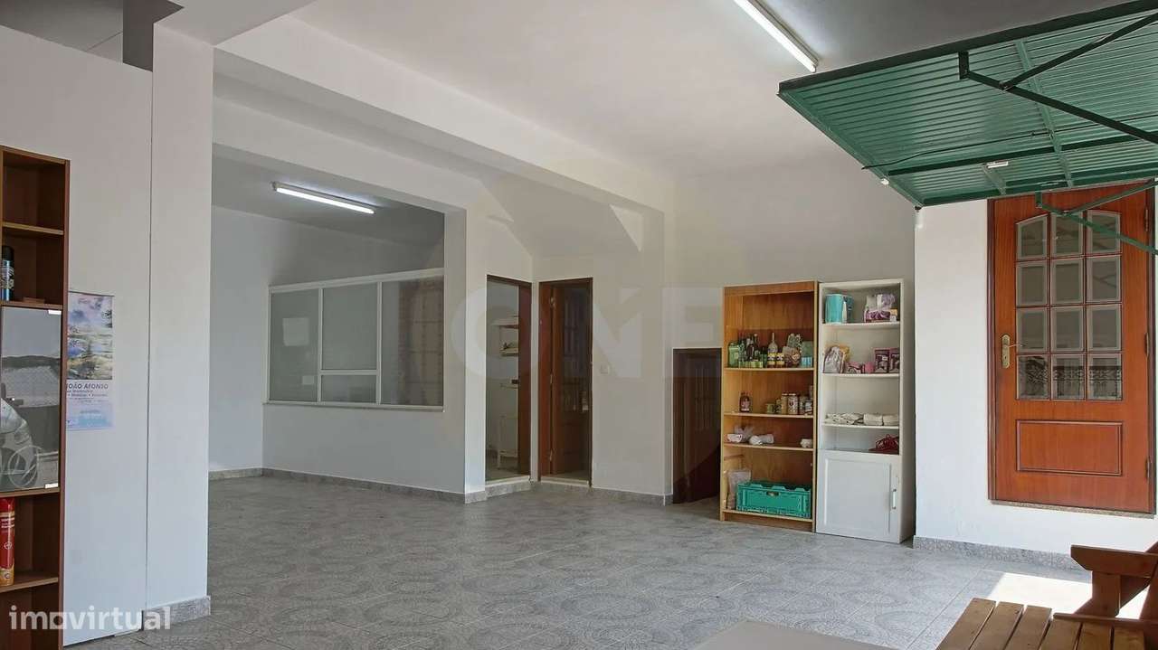 Moradia T3+1 em Caneças-35