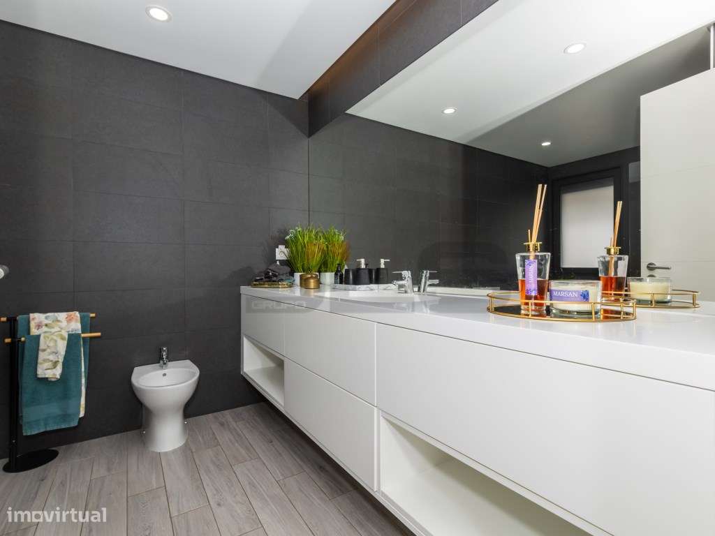 Refúgio Moderno com Vista e Design no Pico da Pedra, Ilha de São Mi...-37