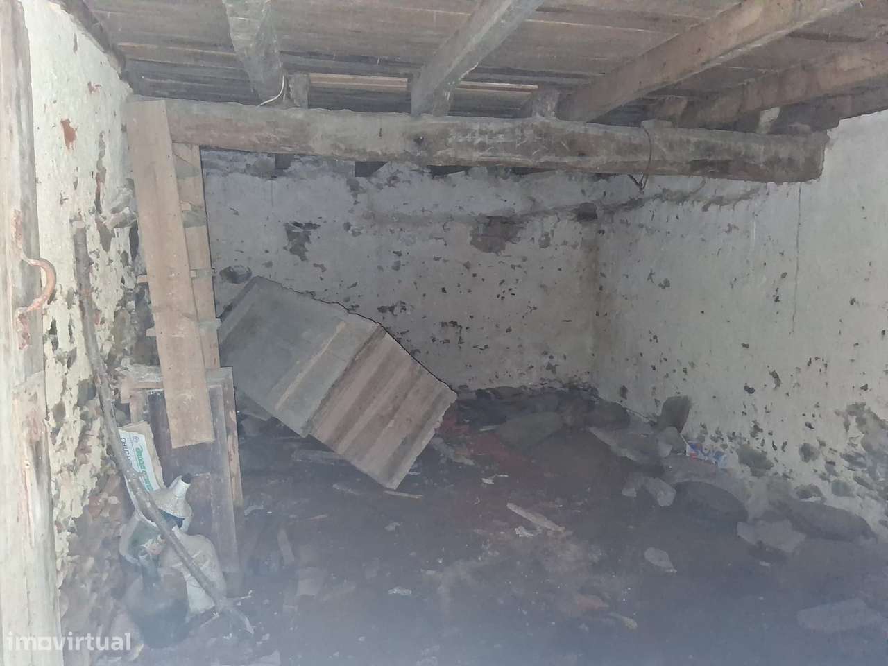 Moradia para Restaurar com Terreno Urbano – Cadaixo, Miranda do Corvo-17