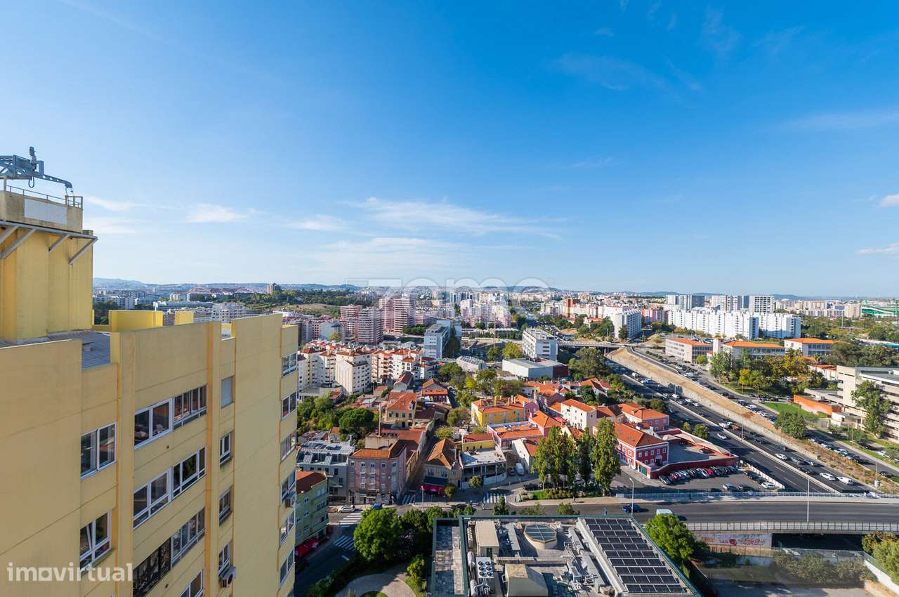 Apartamento T3 de Luxo c/ Vista Panorâmica Exclusiva - Laranjeiras-39