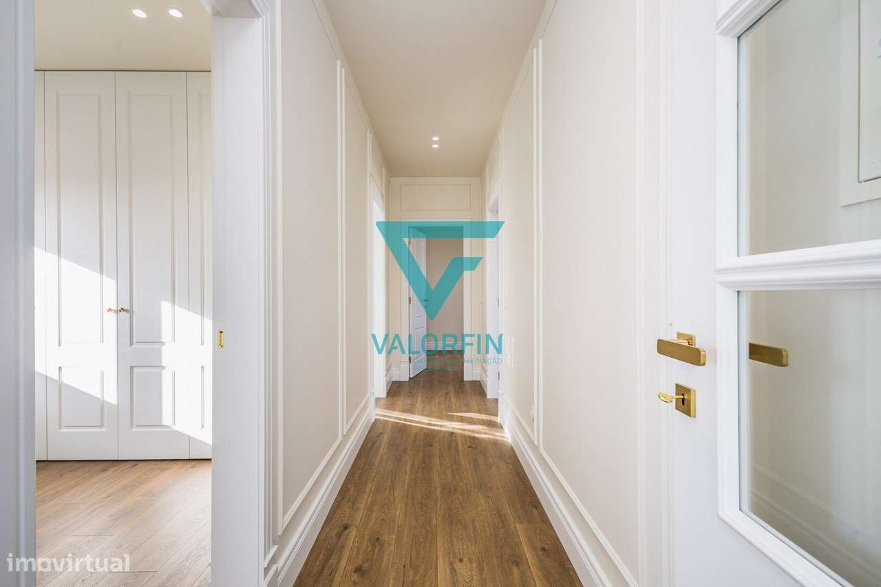 Moradia de Charme T4 c/ Terreno - Colmeias/Memória - Leiria - Grande imagem: 4/52