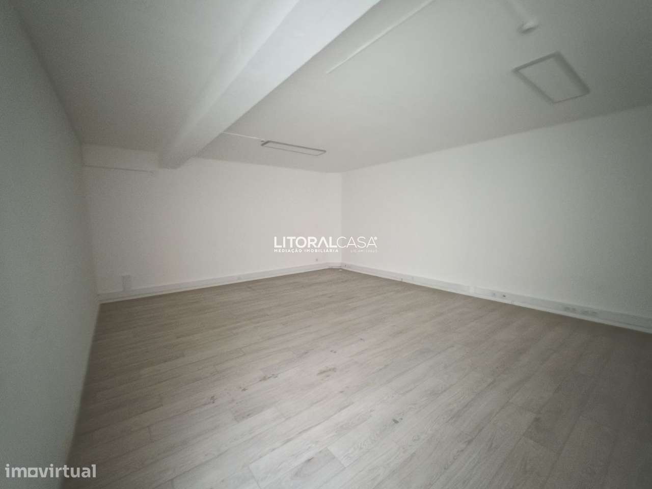 Loja para Comércio com 220 m2-10