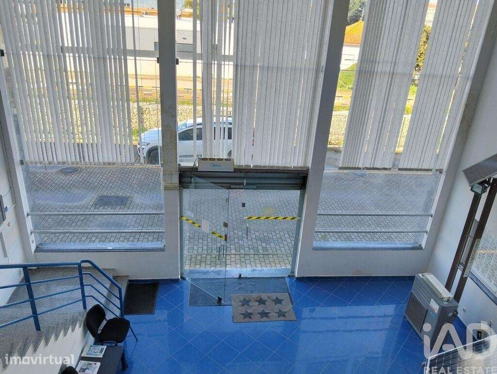 Armazém em Pinhal Novo de 280,00 m2 - Grande imagem: 5/22