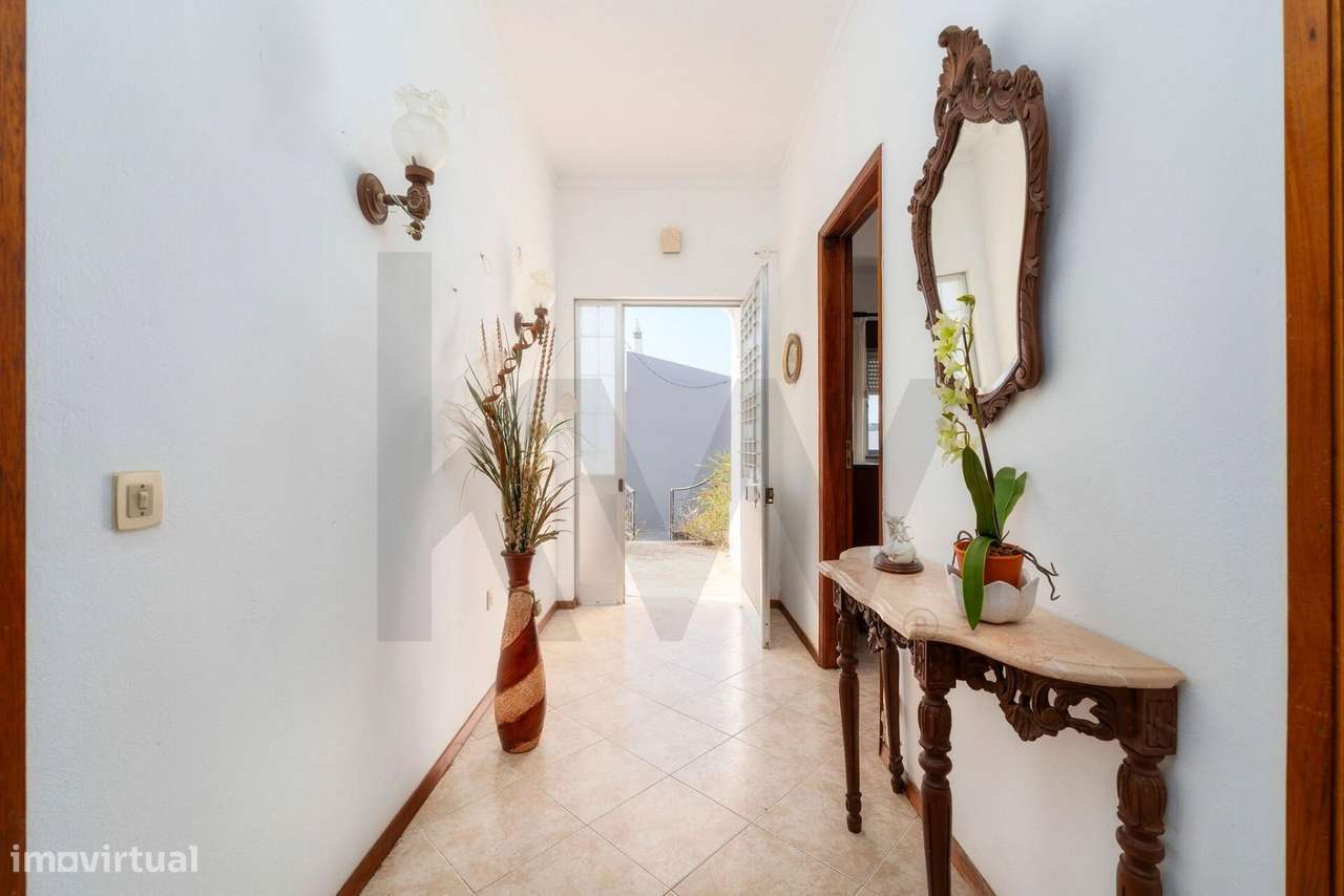 Moradia T4 com Terreno de 8480m2 em Bela Salema-7