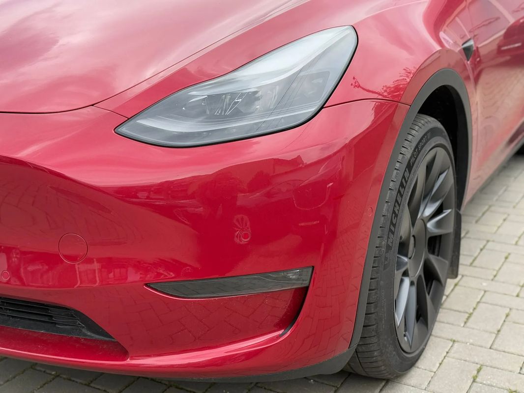 Tesla Model Y Long Range Dual Motor AWD - 15