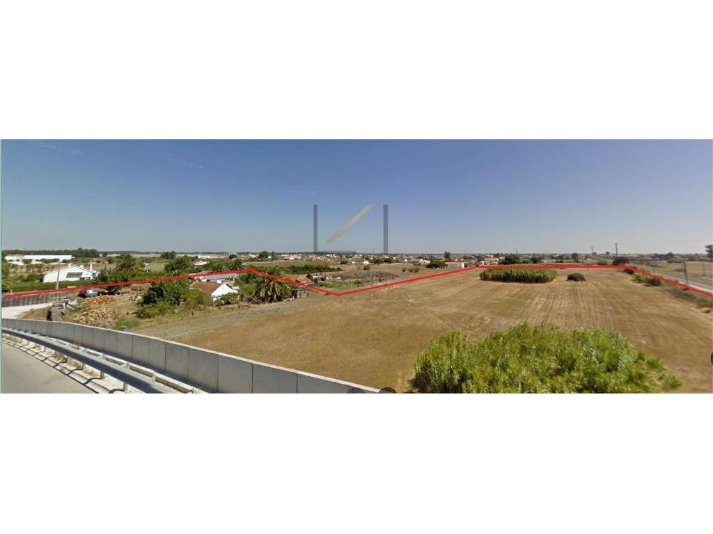 Terreno misto com 30.770 m2, com 3 moradias para recuperação total ... - Grande imagem: 3/6