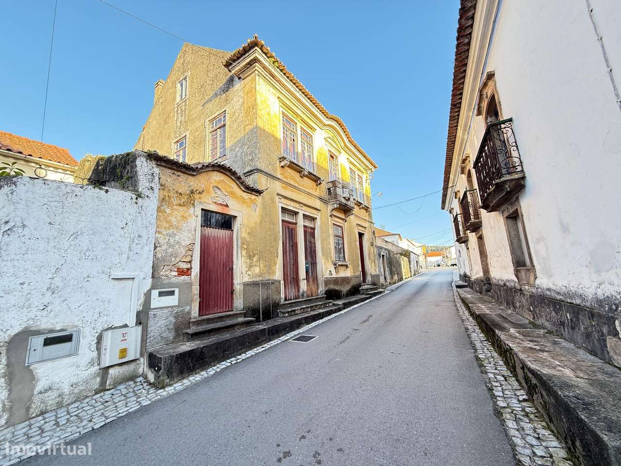 Moradia no centro do Juncal com Terreno de 2.527m2 - Grande imagem: 2/42