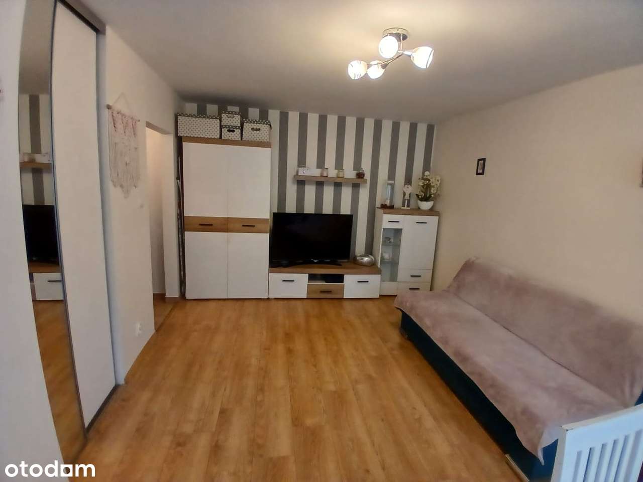 Komfortowa kawalerka na Bielanach z KW-6