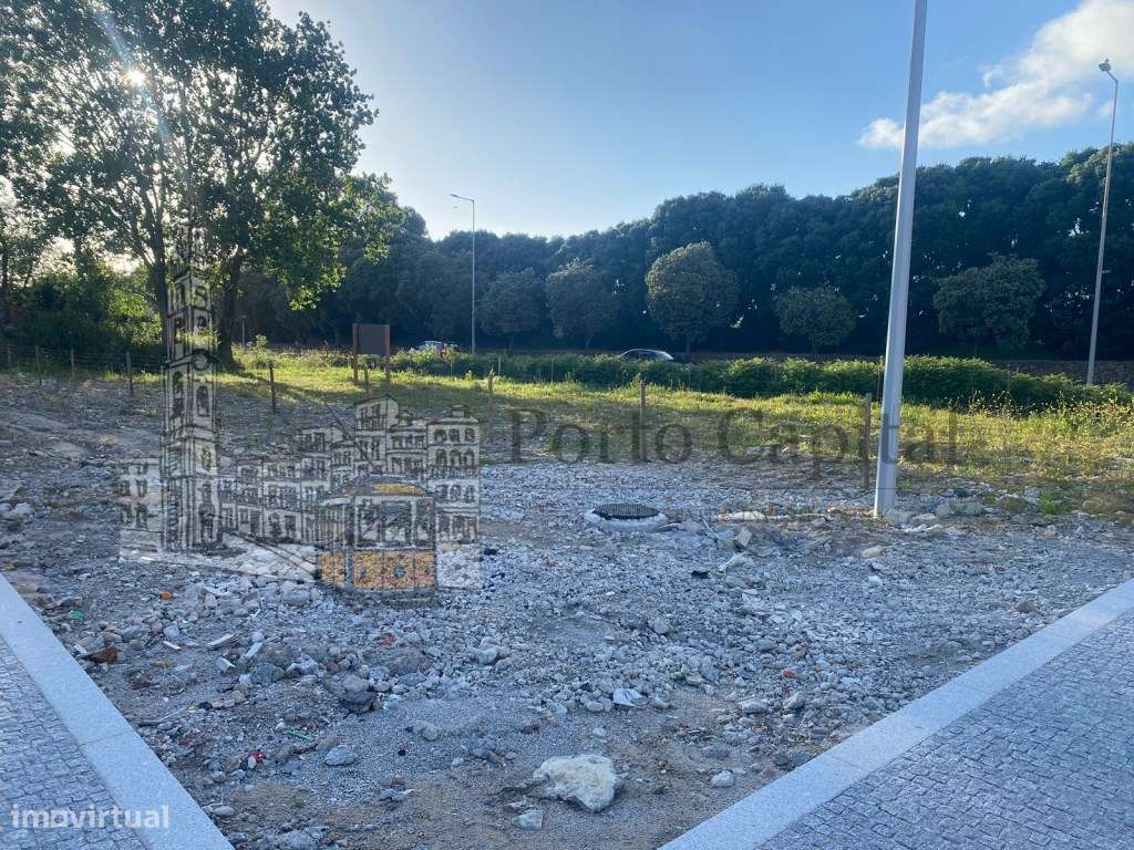 Terreno em área nobre de Leça da Palmeira - Grande imagem: 5/25