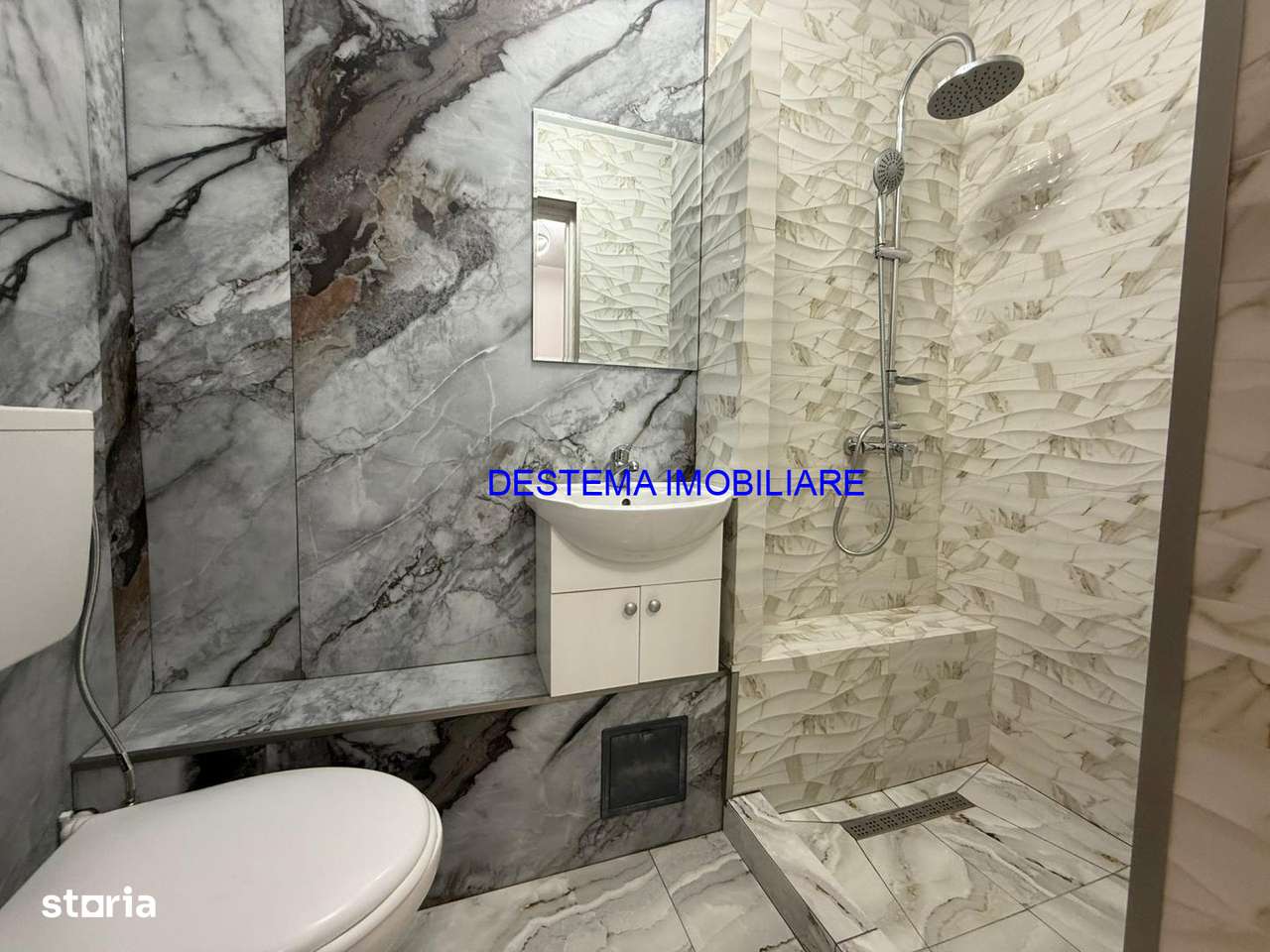 Garsoniera lux etaj 3 - Imagine principală: 4/12