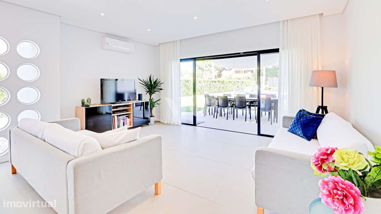 Moradia 4 Quartos com Piscina, Vilamoura - Grande imagem: 2/31