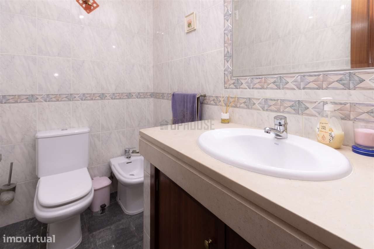 Moradia em Banda T4 em Fragosela - Grande imagem: 5/18