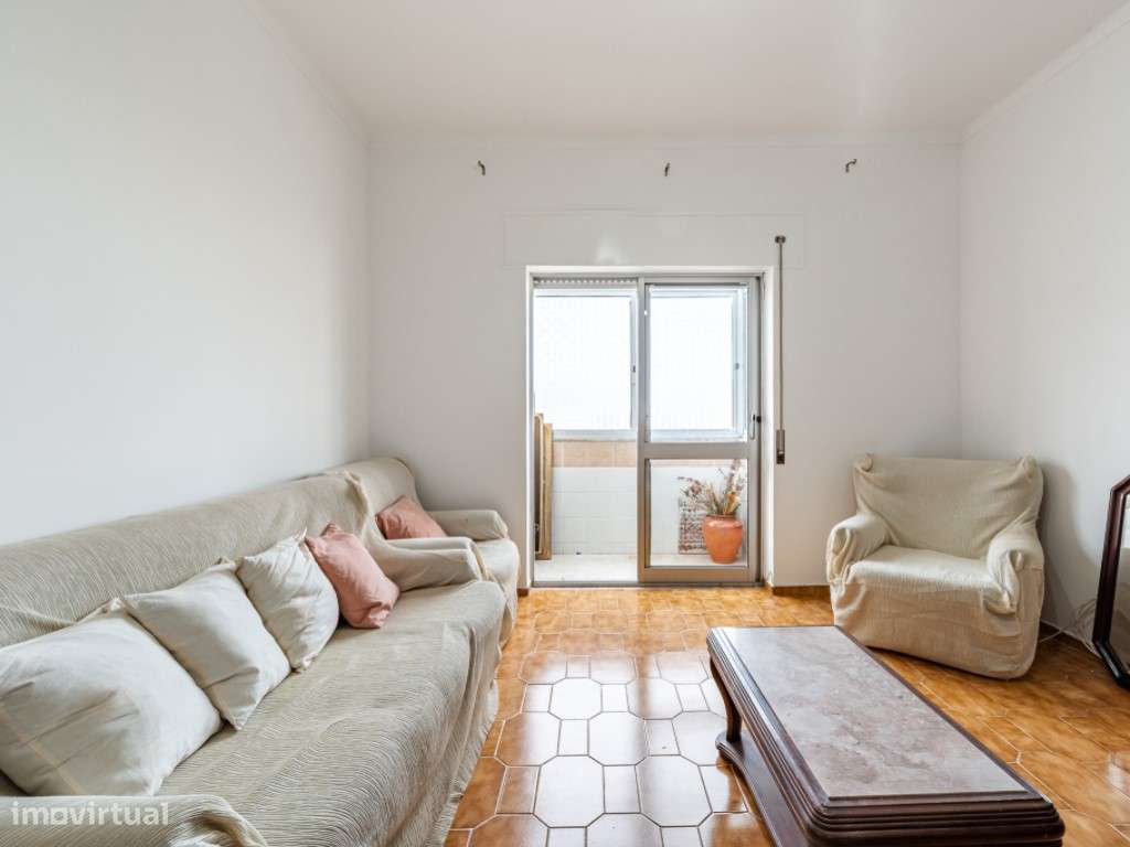 Apartamento T3 no Vale da Amoreira - Último andar-8