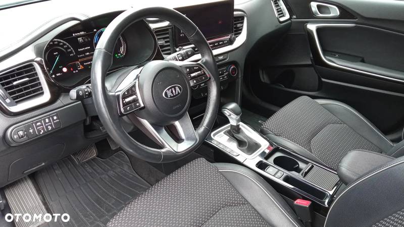 Kia Ceed - 9