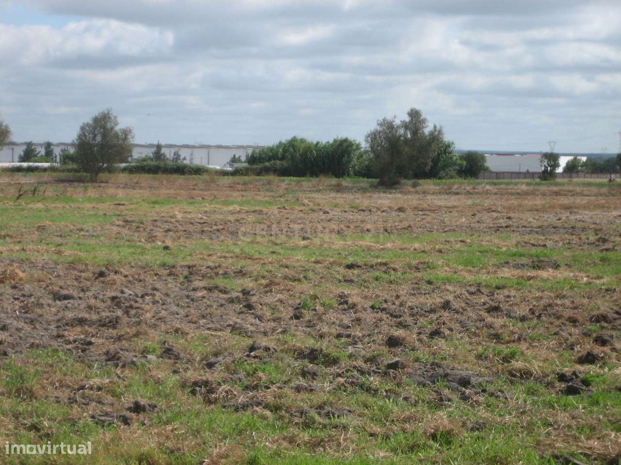 Terreno agrícola com 76.270m2 - Grande imagem: 5/13