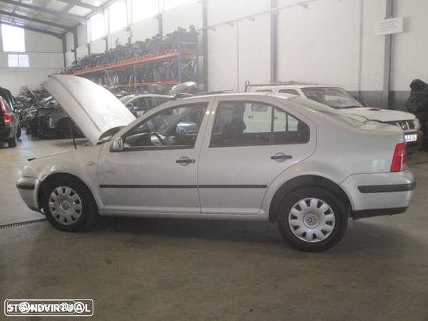 VW Bora 1.9 TDI 1999 para peças - 1