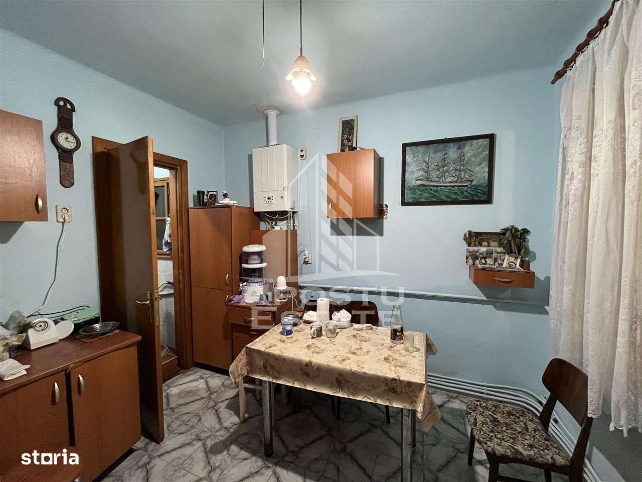 Casa in curte comuna cu acces separat langa Colegiul Banatean - Imagine principală: 4/10