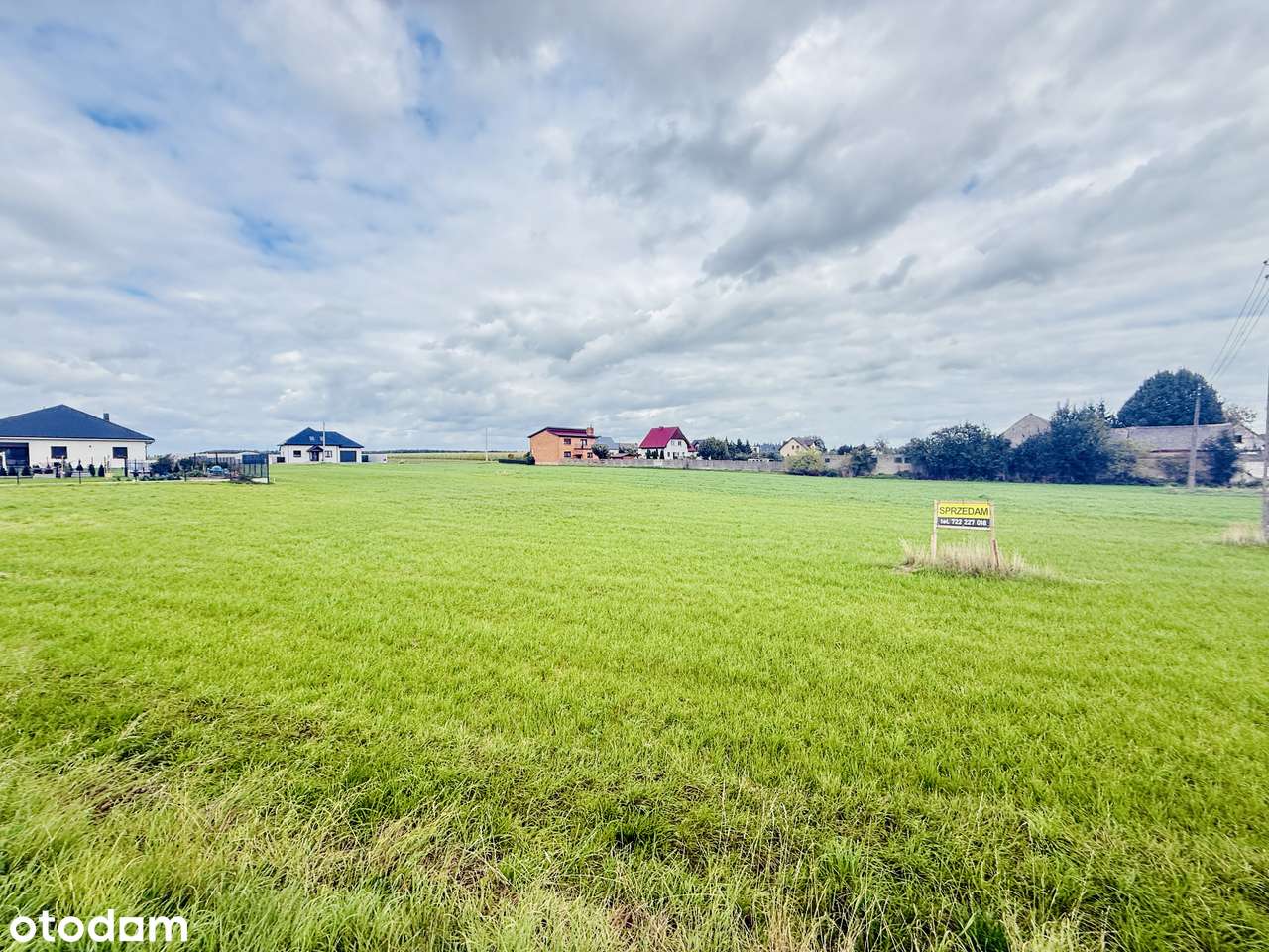 Działka Budowlana przy Drodze Asfaltowej-3