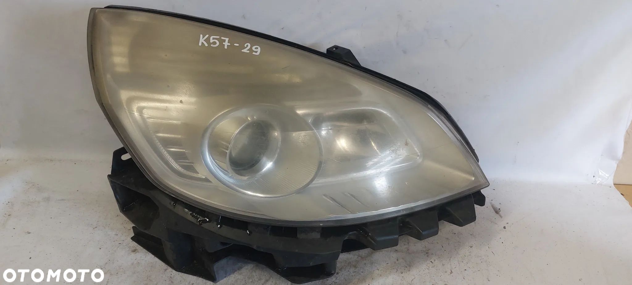 .  PRZOD PRZEDNIA LAMPA PRAWA RENAULT SCENIC 2 LIFT - 1