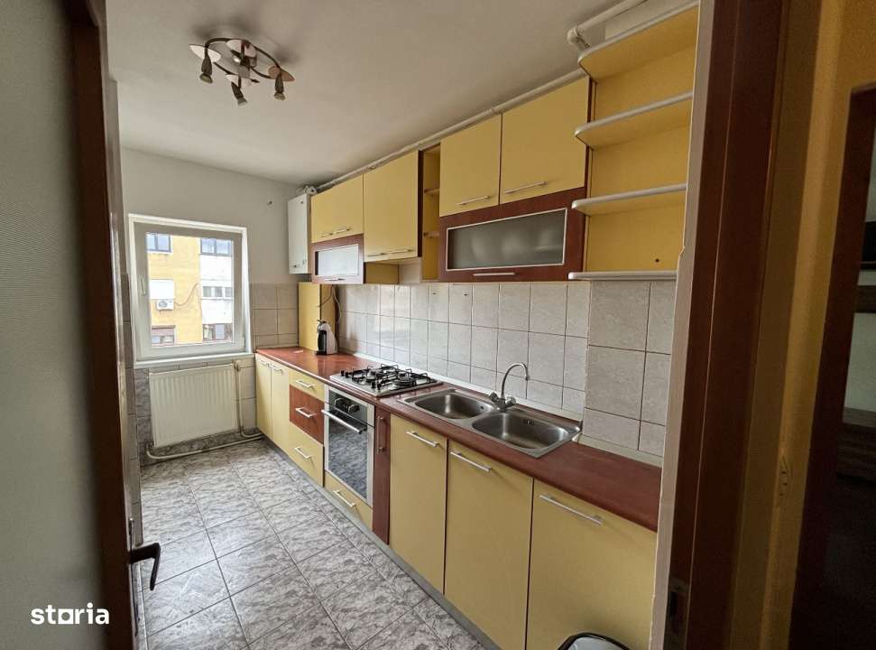 De vanzare – Apartament 3 camere, Micro 17, Satu Mare, Jocului. - Imagine principală: 2/8