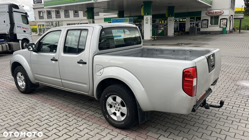 Nissan Navara 2.5 D XE - 4