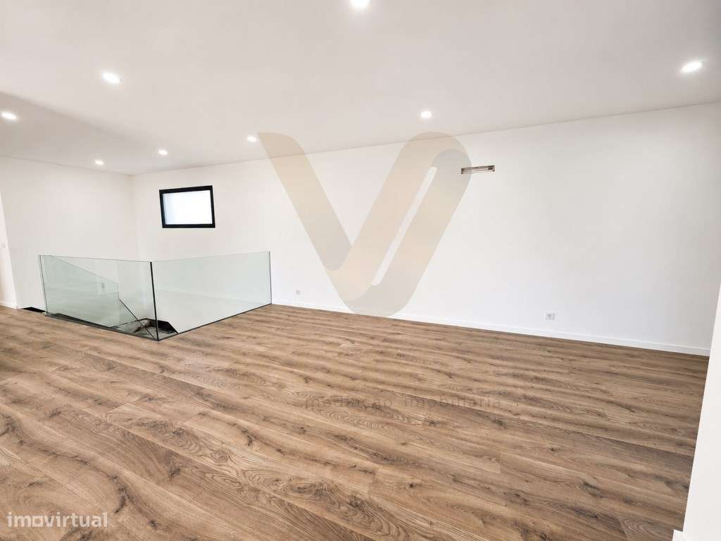Moradia T4 Nova | Arcos de Valdevez-12