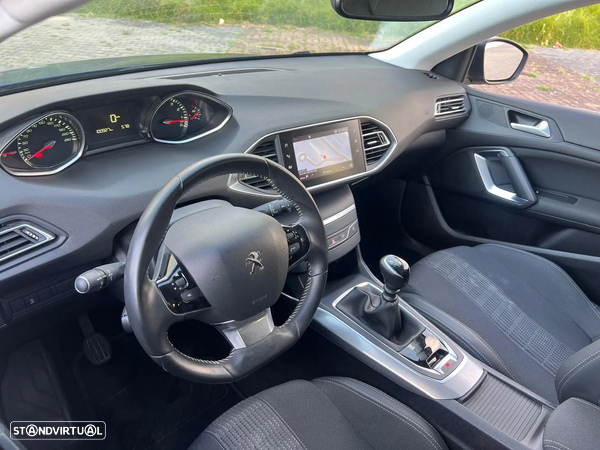 Peugeot 308 1.2 PureTech Allure - 10