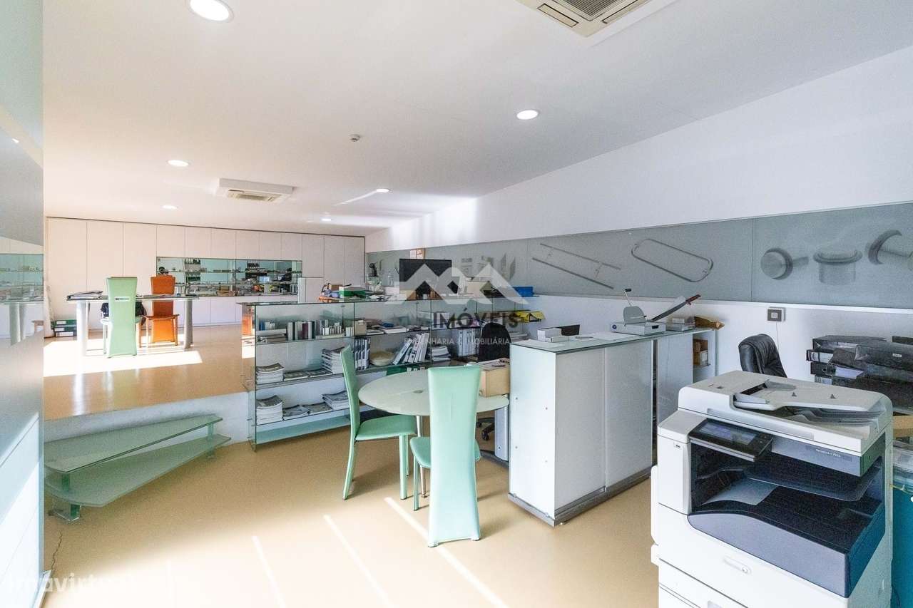 Armazém Ermesinde | Boa localização - Grande imagem: 5/15