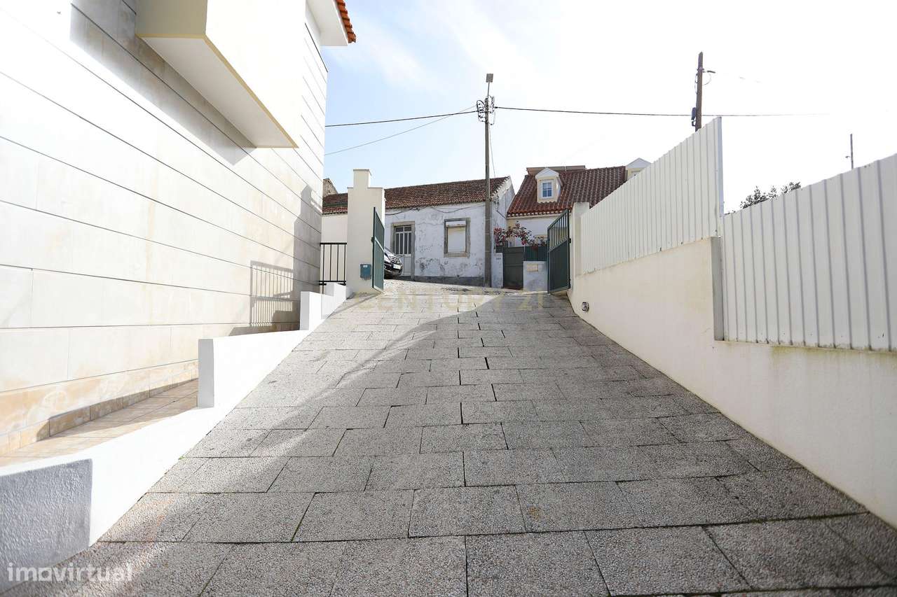 Moradia T3 em Condomínio Privado - Parede - Cascais - Grande imagem: 4/36