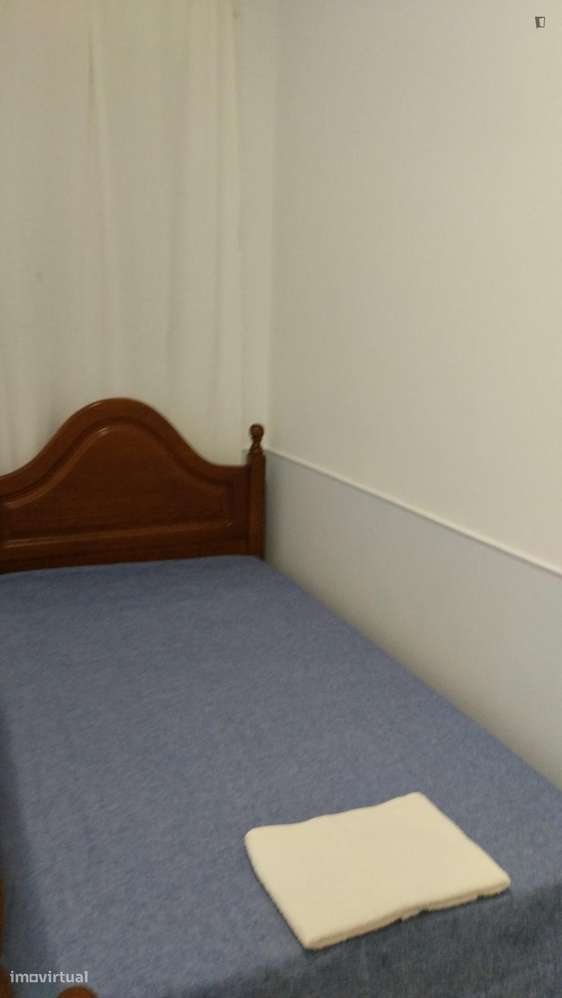 Quarto - localizado em Penha de França Lisbon - Grande imagem: 3/10