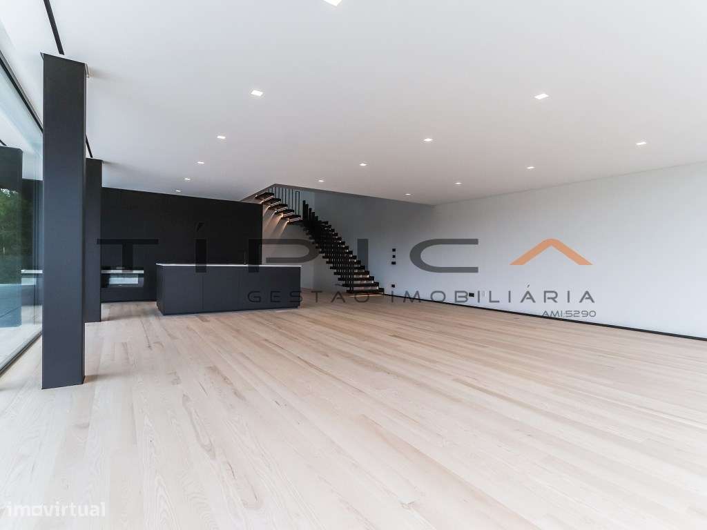 Moradia LUXO Condomínio Privado-9