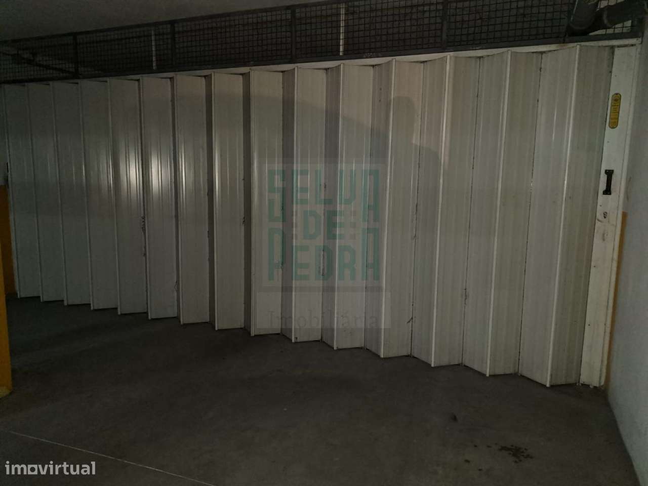 Espaço comercial na Rua do Agro, Praia, Madalena-11