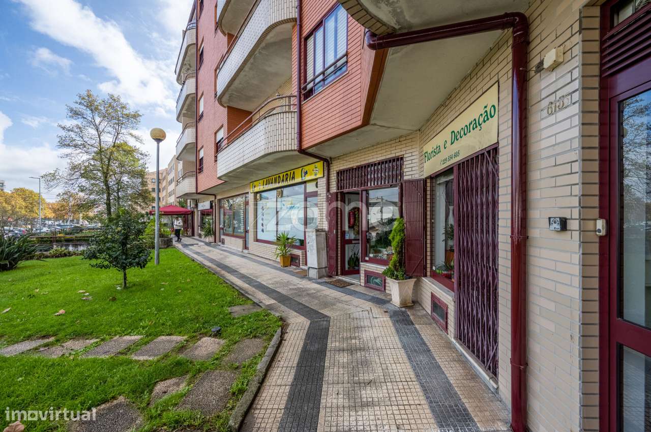 ✨ Loja para Venda na Rua dos Fogueteiros – Matosinhos - Grande imagem: 5/17