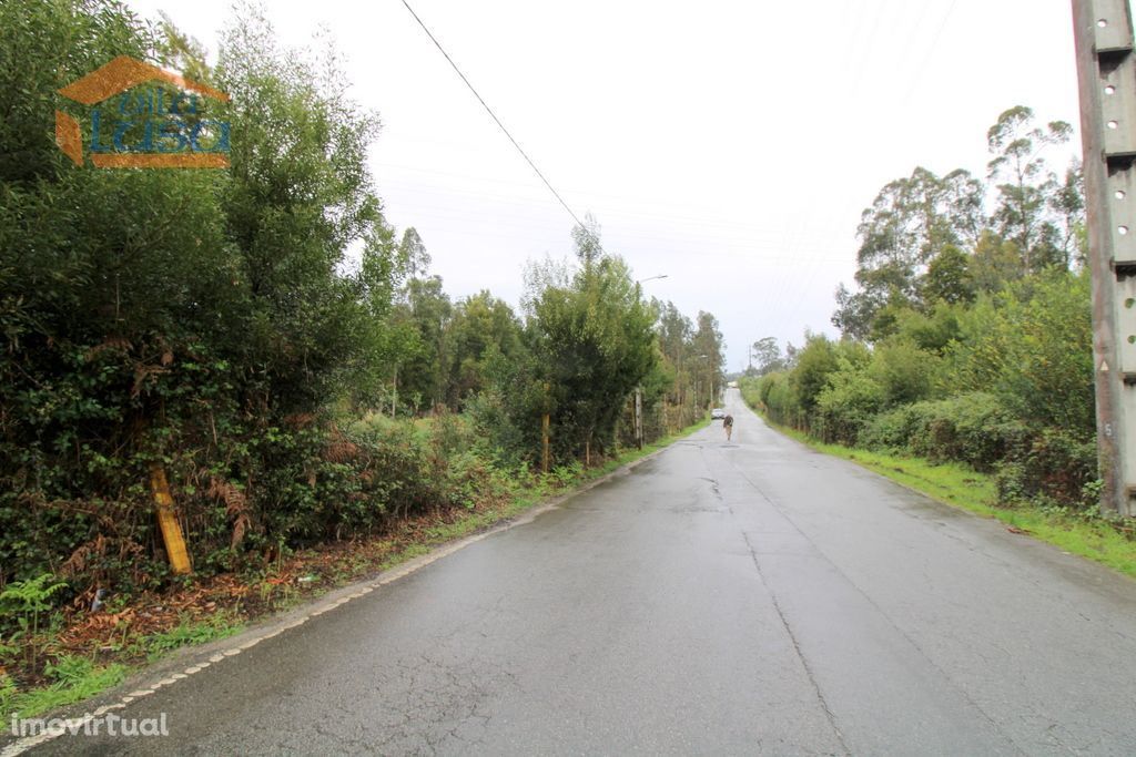 Terreno em Rio Meão Zona Industrial com 2.000 m2