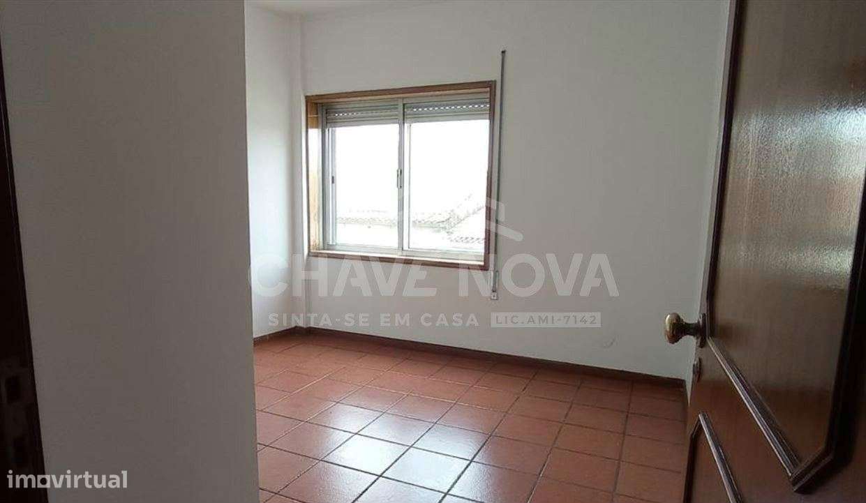 T3 c/ Lugar de Garagem no centro de Rio Tinto - Grande imagem: 5/8
