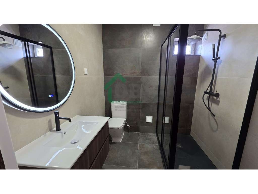 Nova Oportunidade! T5 Renovado no Centro da Covilhã-6