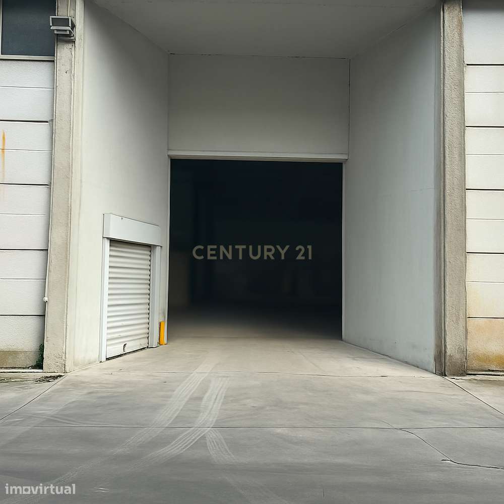 Armazém Industrial com 2.000 m² implantado em terreno de 16.188 m² – Q - Grande imagem: 4/9