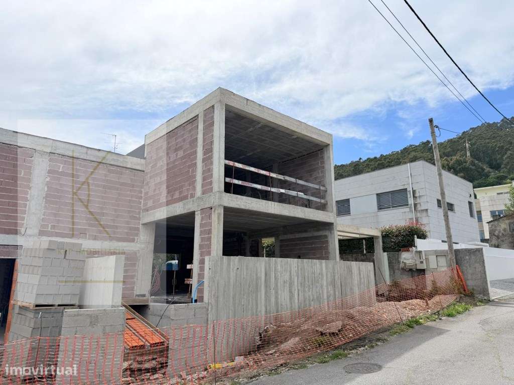 Moradias Exclusivas em Construção - Zona da Abelheira - Meadela/Via...-11
