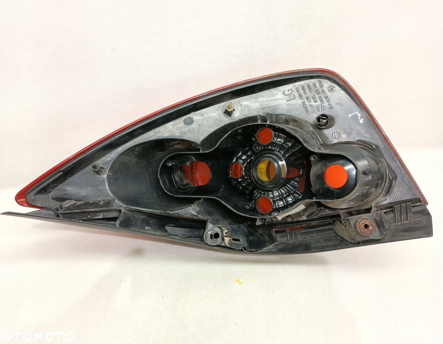 LAMPA LEWA TYLNA TYŁ NISSAN PRIMERA P12 HB EUROPA - 3