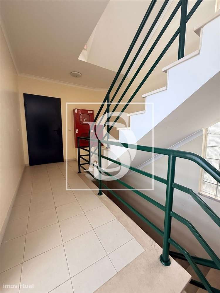 Apartamento T3 Venda em Laranjeiro e Feijó,Almada-1