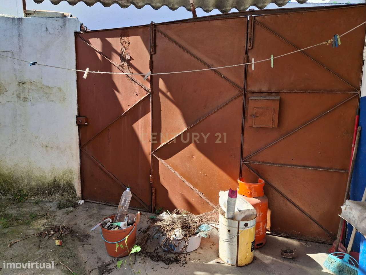 Moradia para Recuperação no Montijo com Jardim e Garagem-21