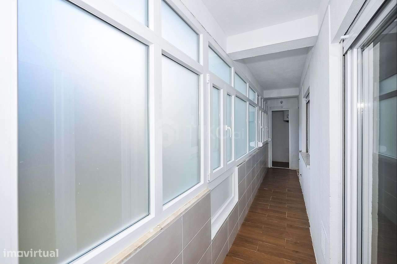 Invista no Seu Futuro: Apartamento T3 em  renovado no Coração de Setúb-13